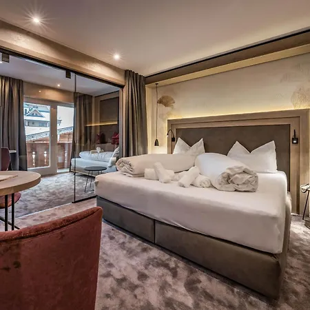Brücke Hotel 4*
