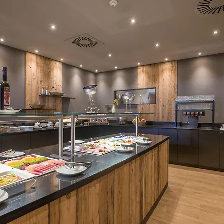 Отель Bruecke 4*