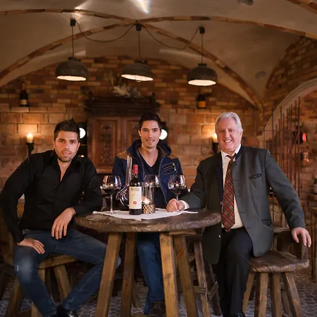 Bruecke Отель 4*